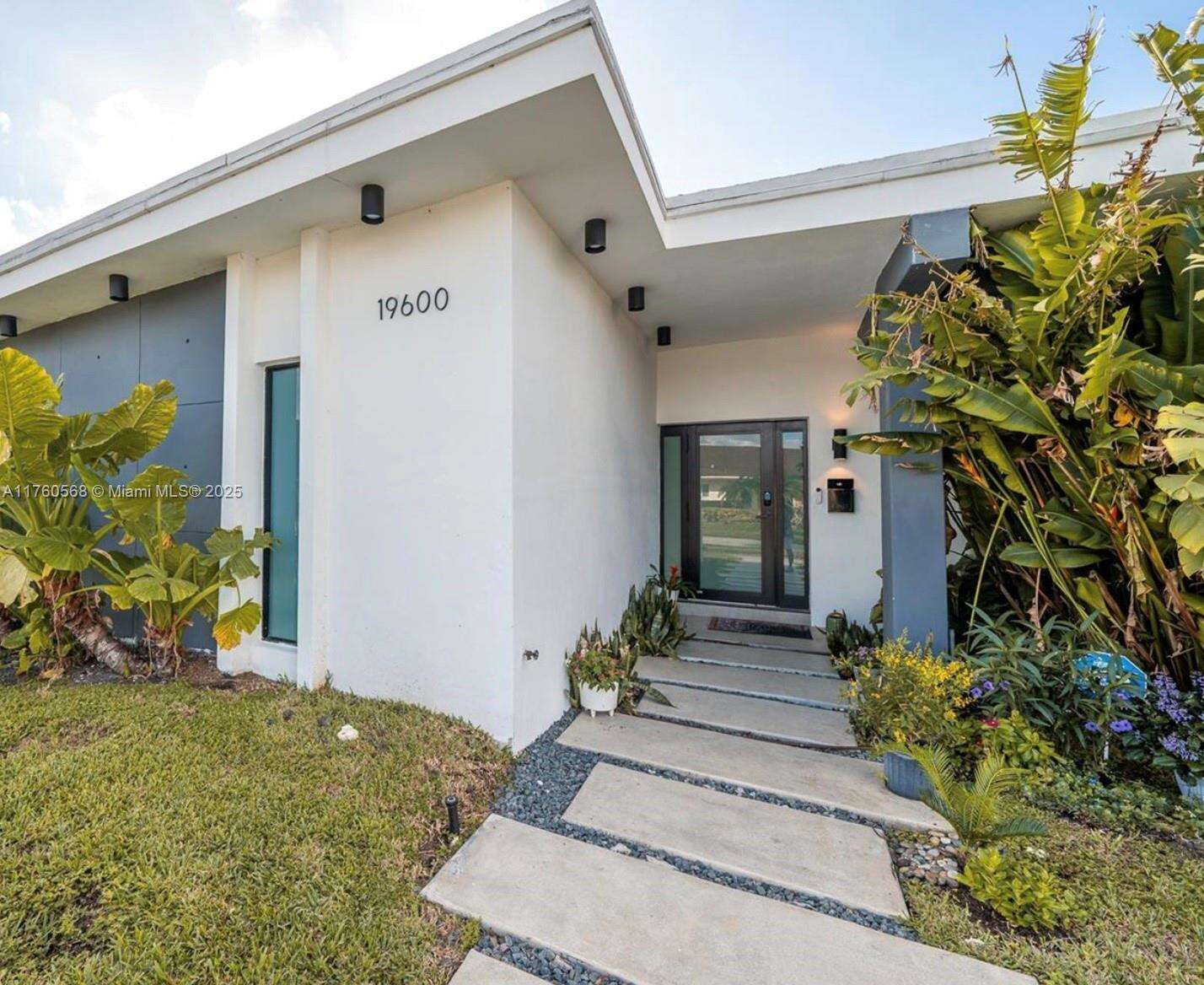 Miami | 19600 19th Ave N/A | Picture 3