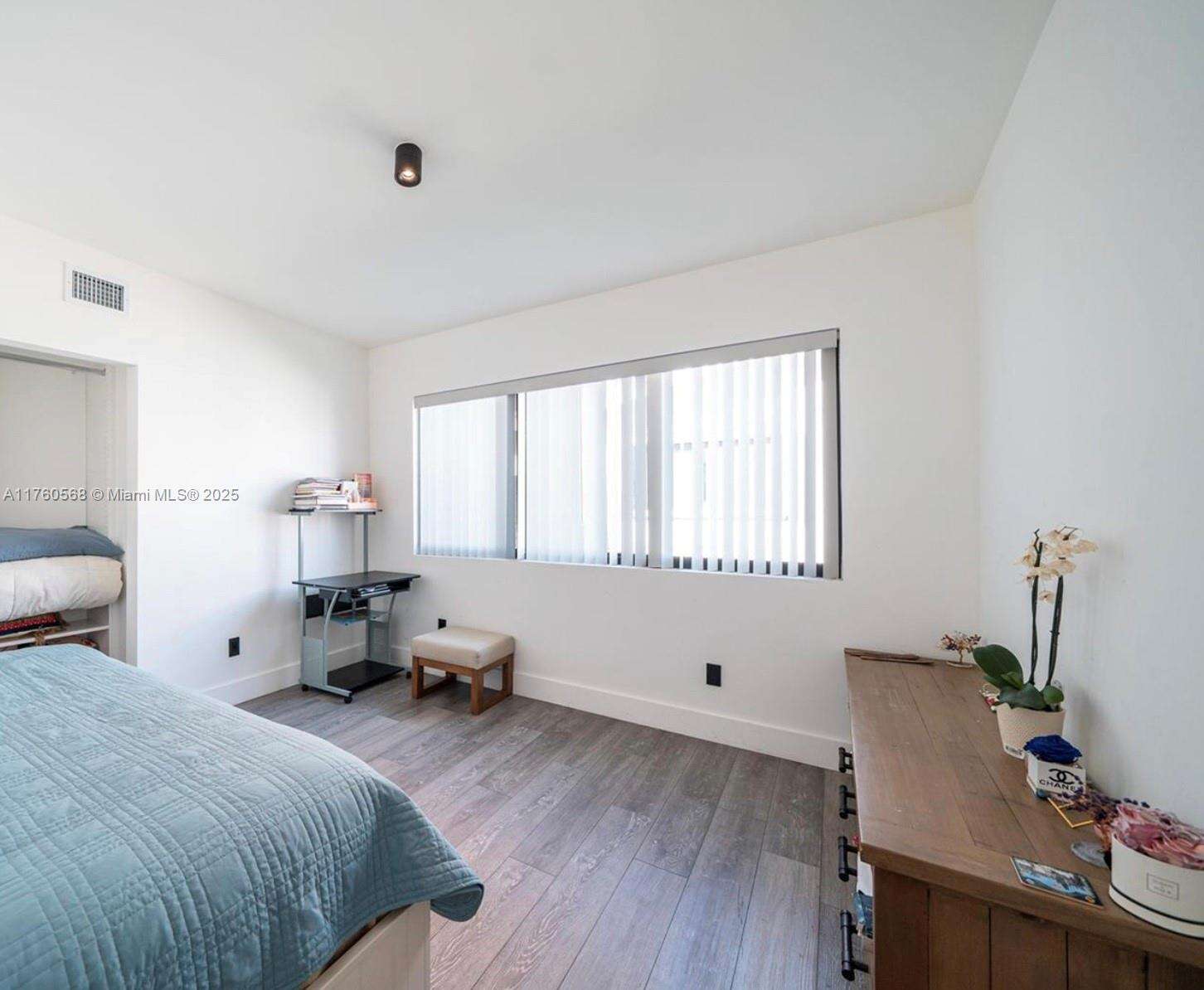 Miami | 19600 19th Ave N/A | Picture 24