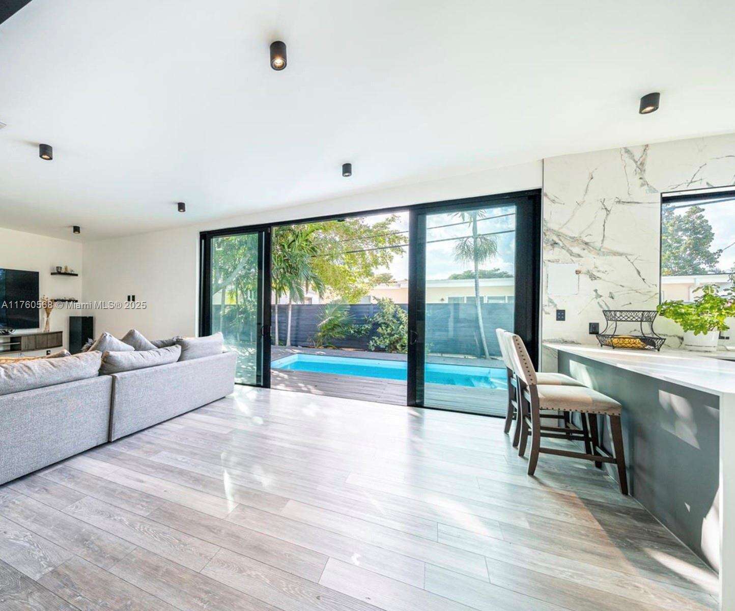 Miami | 19600 19th Ave N/A | Picture 5