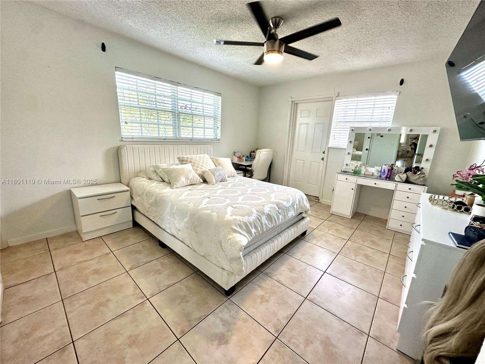 Miami | 21000 26th Ave N/A | Picture 3