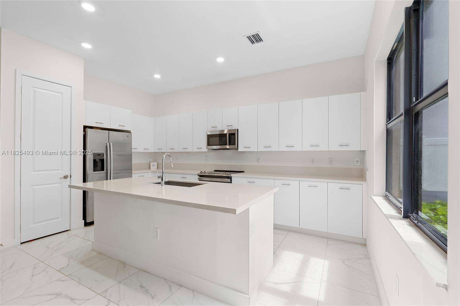 Miramar | 4349 173rd Ave N/A | Picture 12