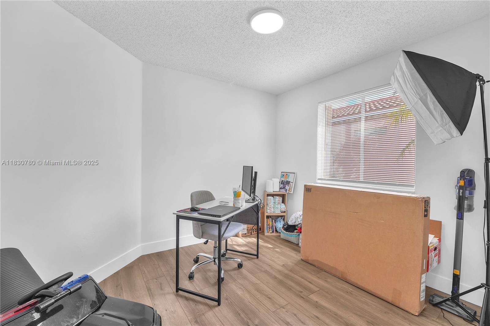 Miami | 17018 142nd Pl N/A | Picture 20