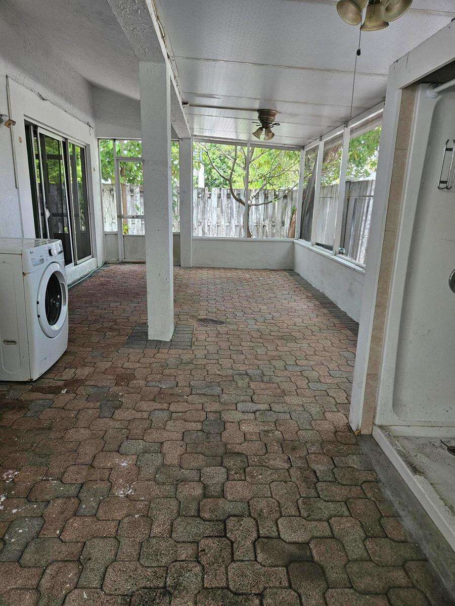 Miami | 21109 3 N/A | Picture 15