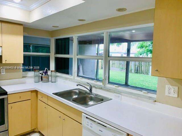 Sunrise | 6720 28th St N/A | Picture 2