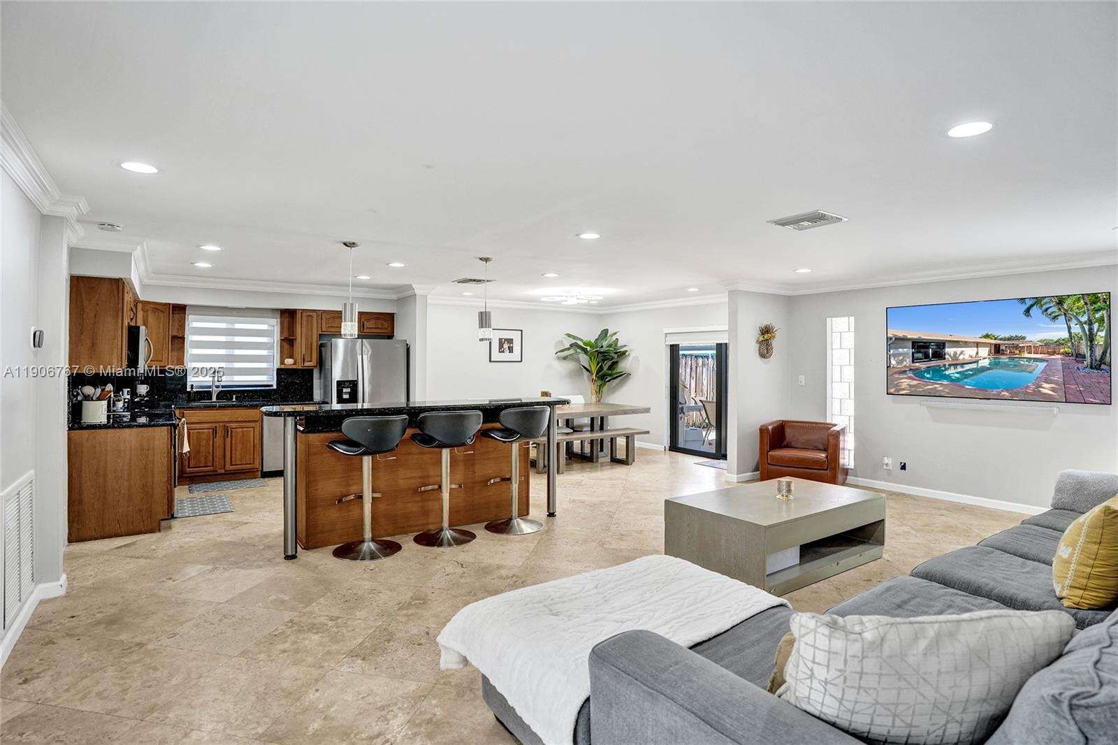 Sunrise | 9350 43rd Mnr N/A | Picture 6