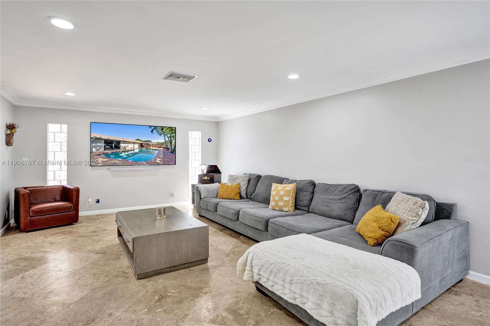 Sunrise | 9350 43rd Mnr N/A | Picture 7