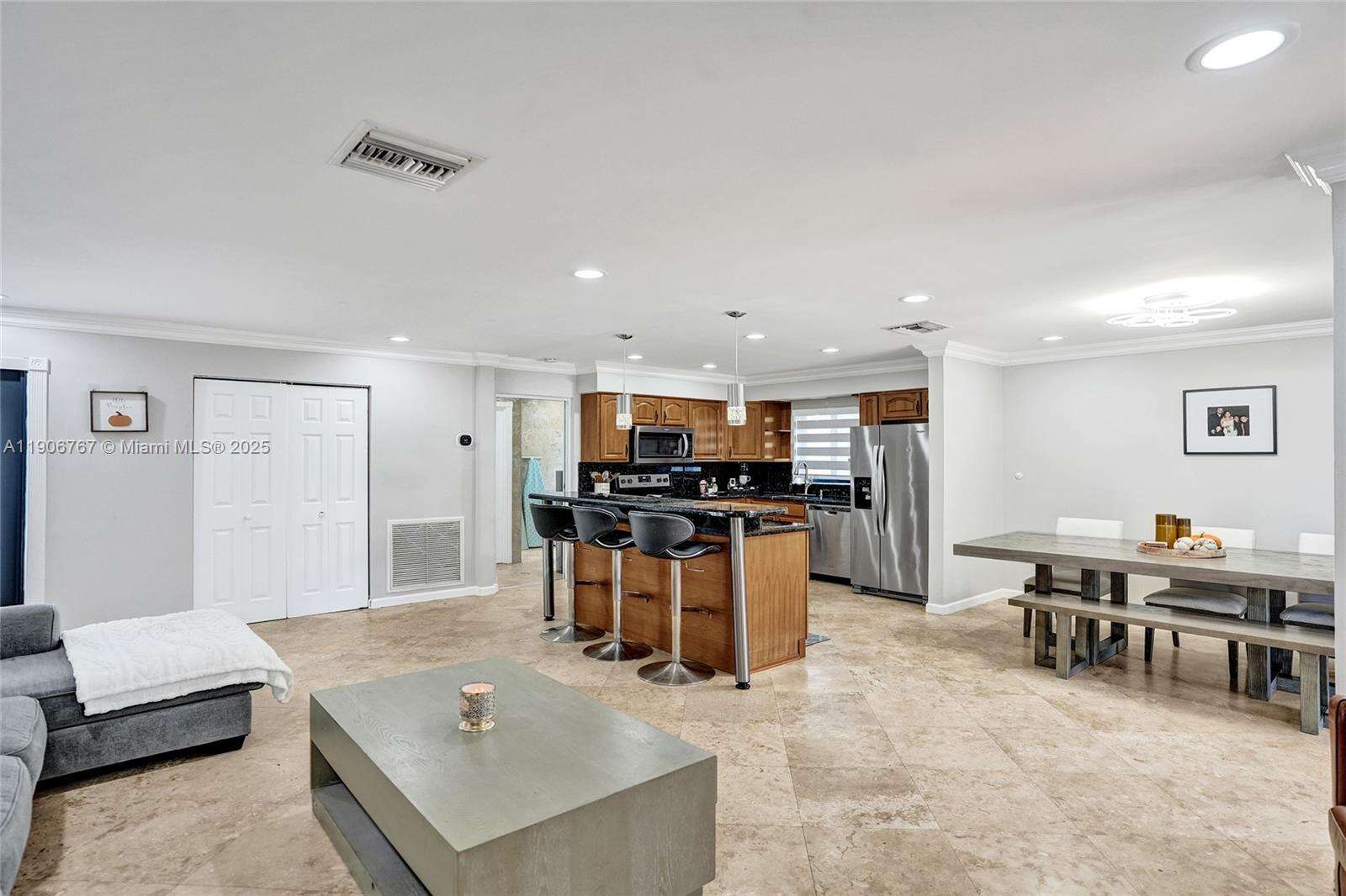 Sunrise | 9350 43rd Mnr N/A | Picture 8