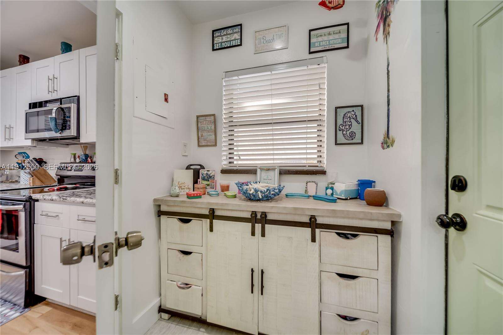 Hollywood | 7440 Fillmore St N/A | Picture 19