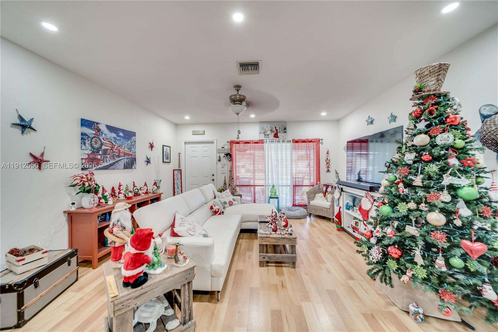 Hollywood | 7440 Fillmore St N/A | Picture 8