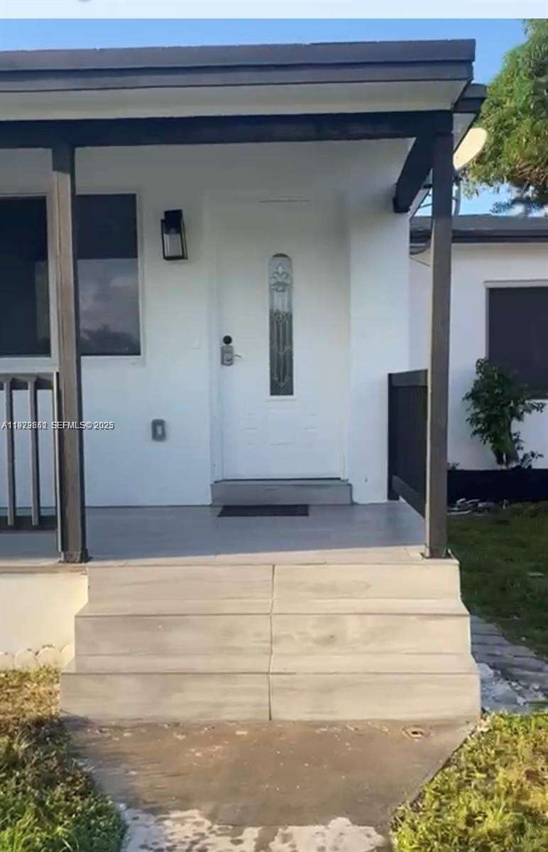 Miami | 3085 51st St N/A | Picture 1