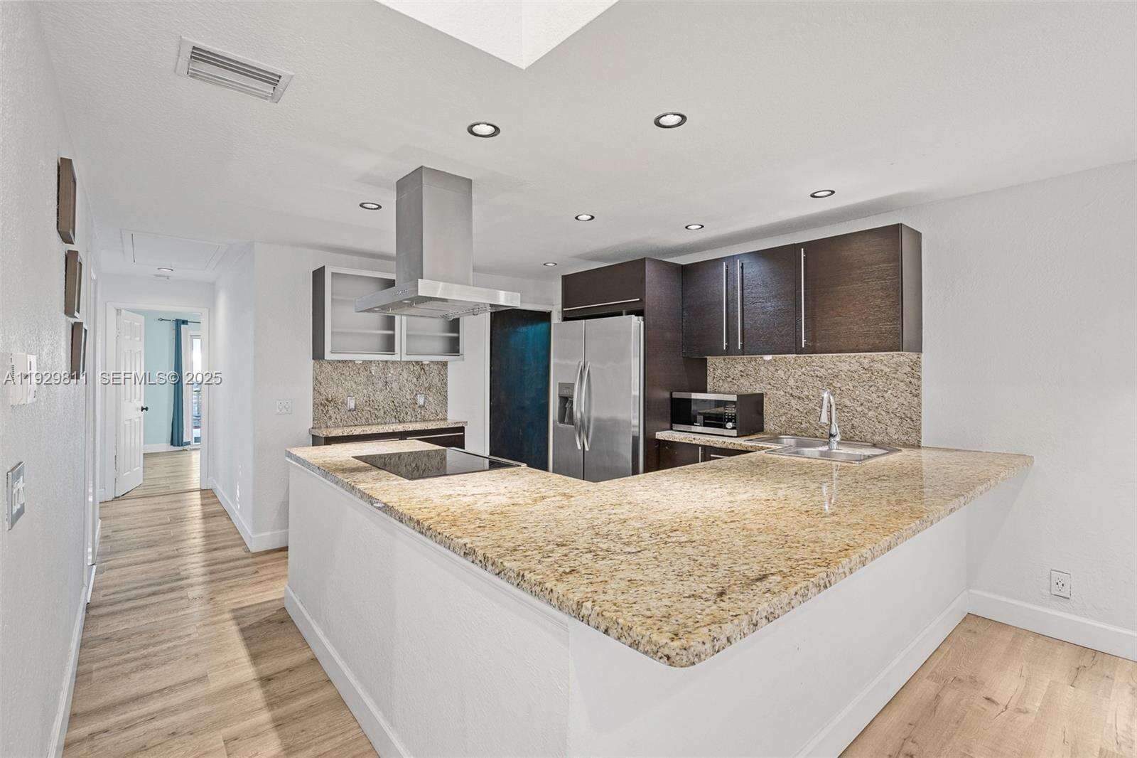 Hollywood | 1547 Harrison St N/A | Picture 13