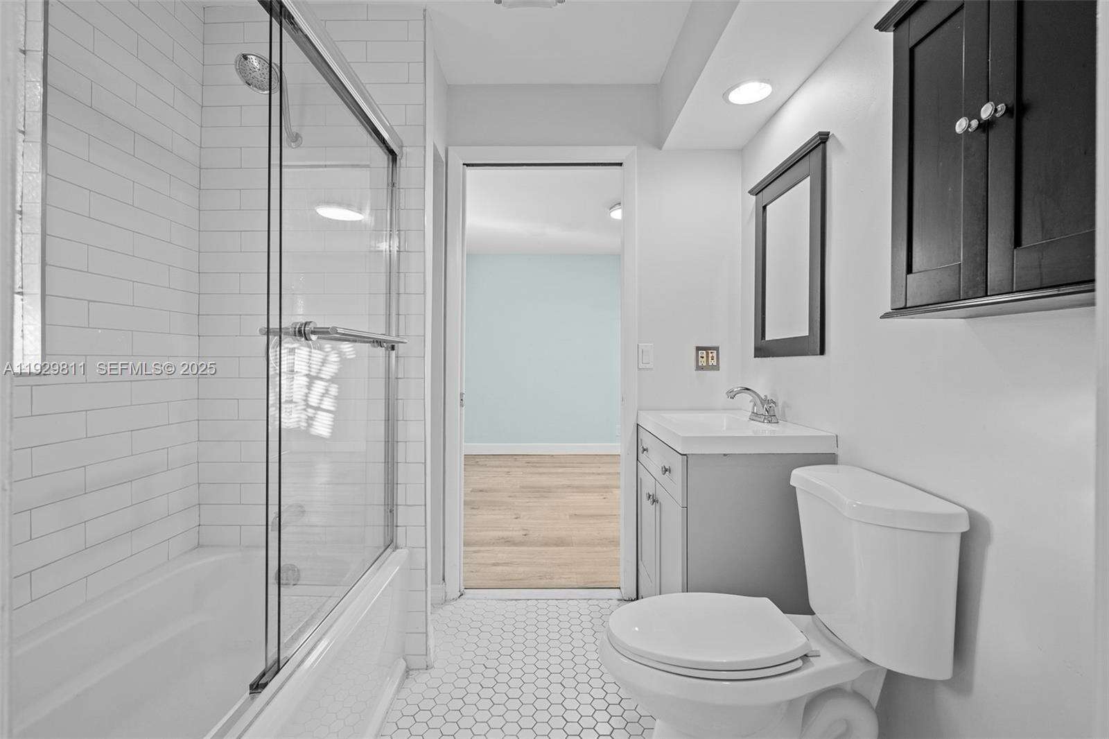 Hollywood | 1547 Harrison St N/A | Picture 24