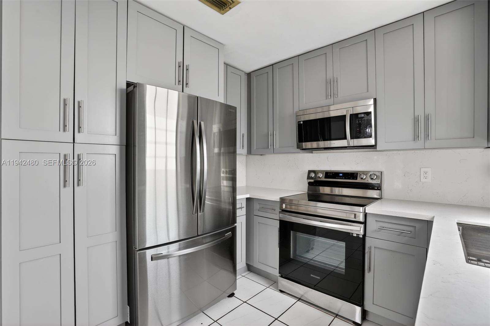 Miami | 6905 104th Ct N/A | Picture 16