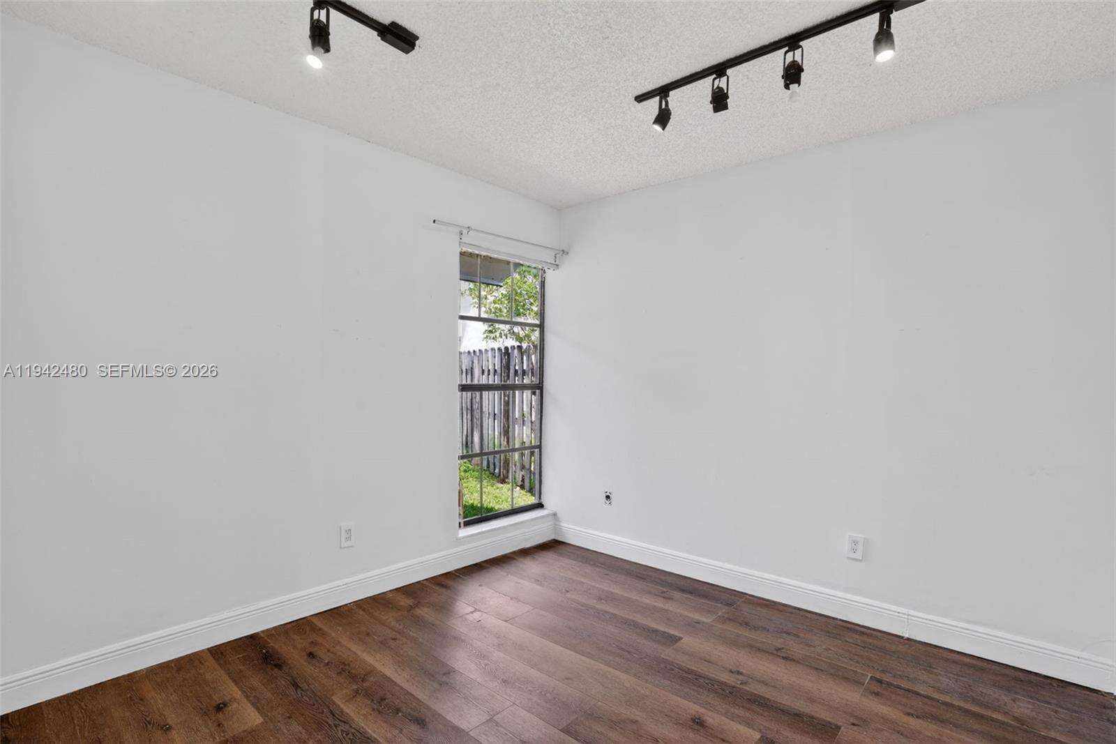Miami | 6905 104th Ct N/A | Picture 20