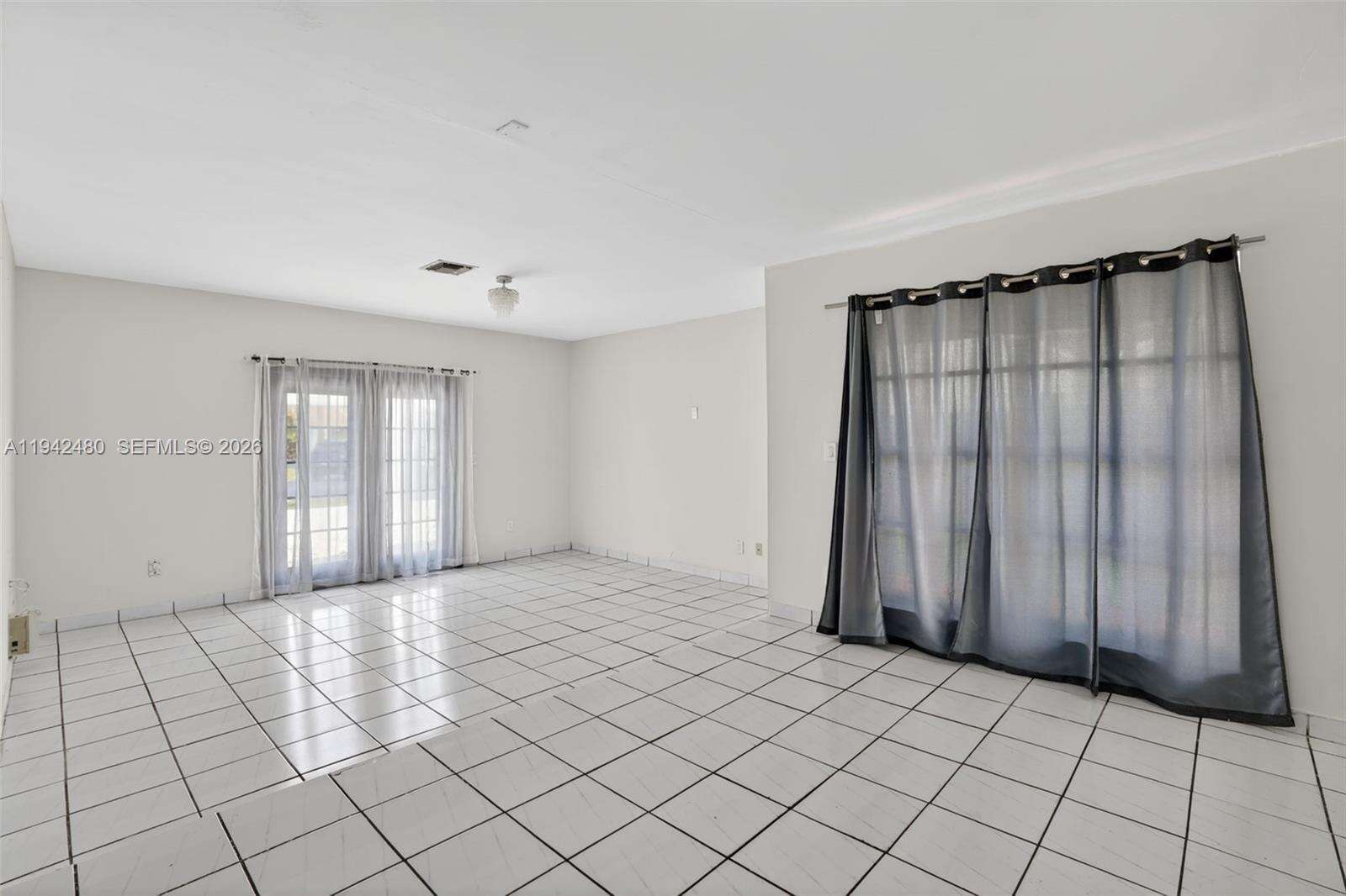 Miami | 6905 104th Ct N/A | Picture 8