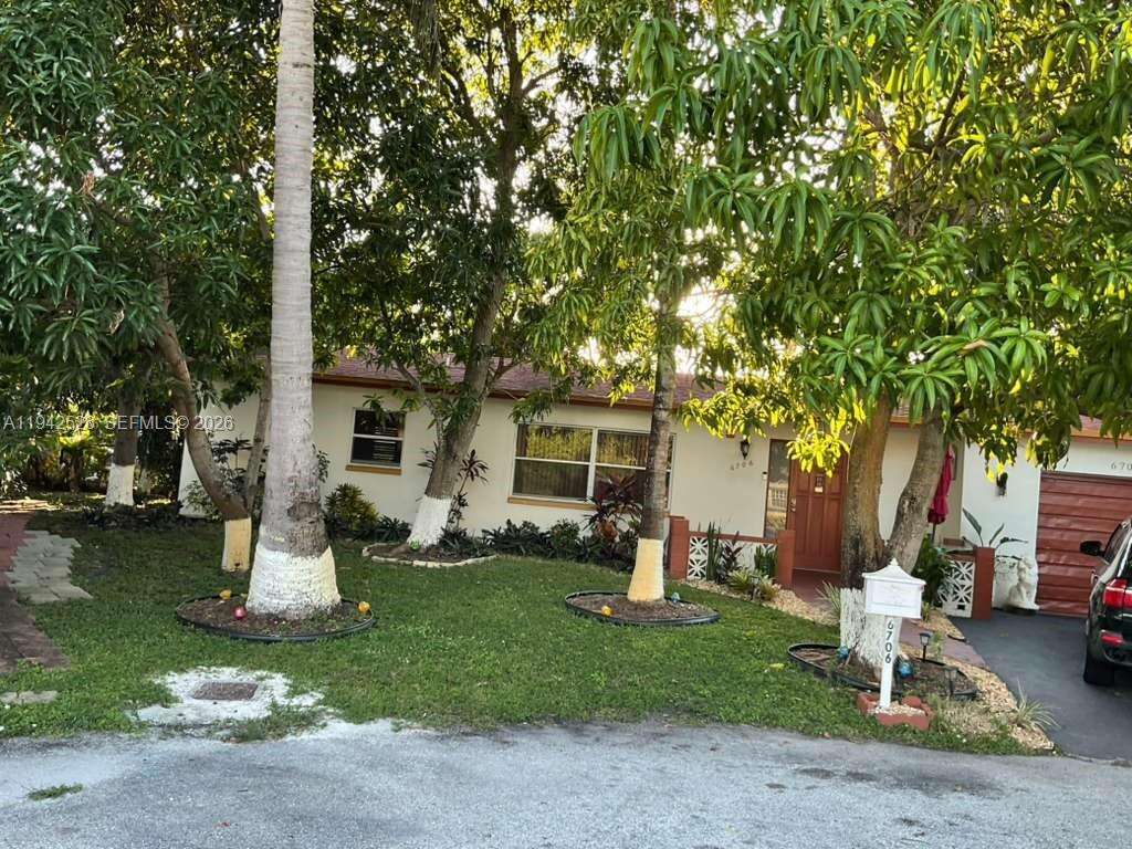 North Lauderdale | 6706 Inwood N/A | Picture 1