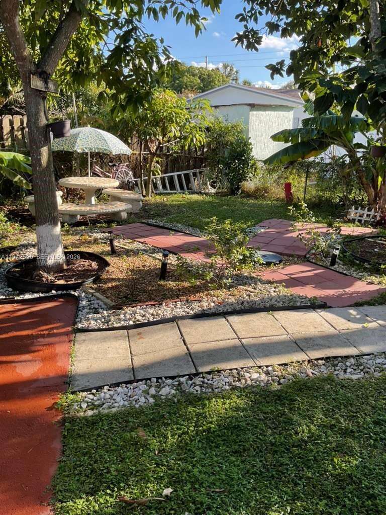 North Lauderdale | 6706 Inwood N/A | Picture 32
