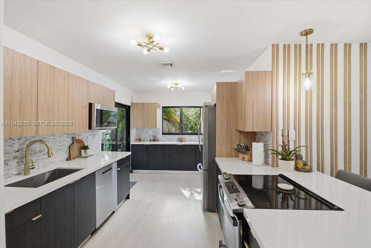 Oakland Park | 3958 19th Ave N/A | Picture 12