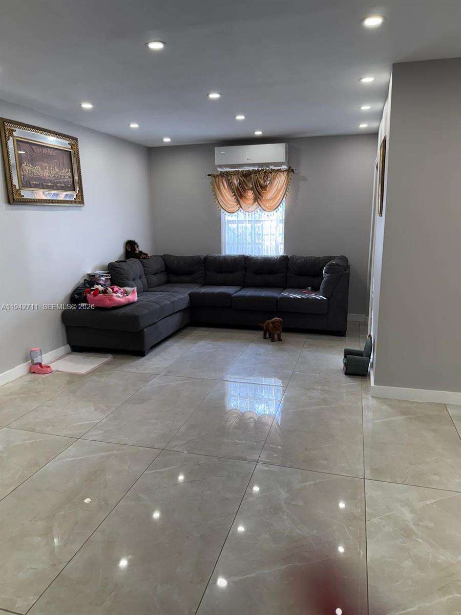 Miami | 2118 86th St N/A | Picture 9