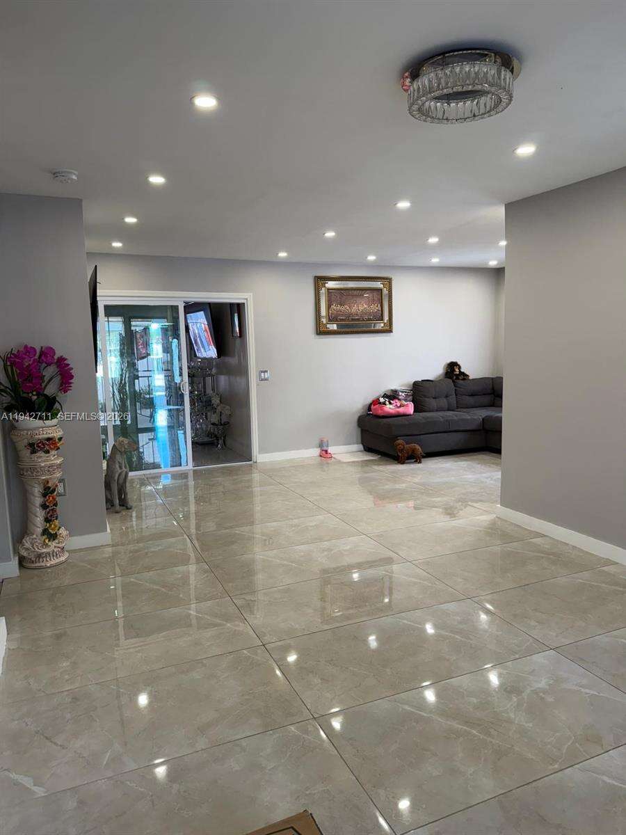 Miami | 2118 86th St N/A | Picture 10
