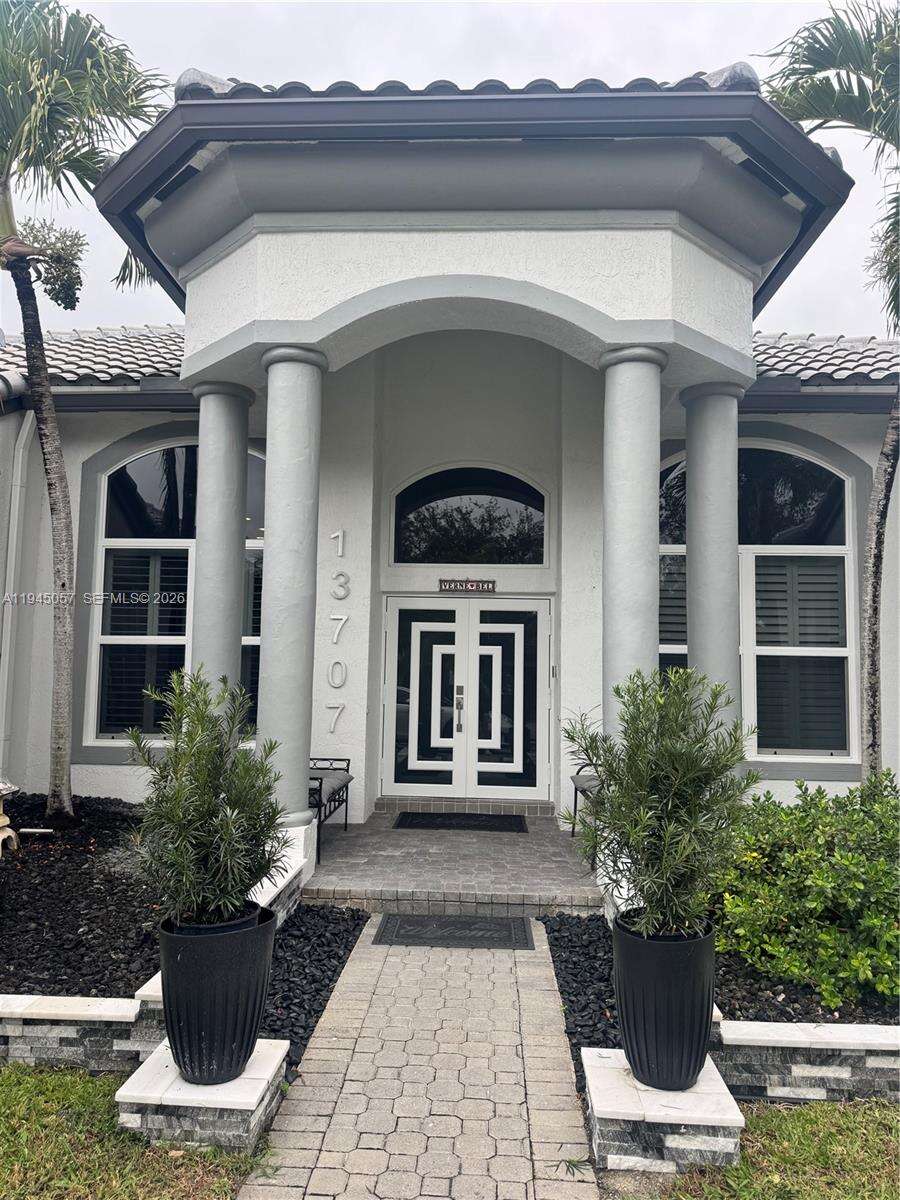 Pembroke Pines | 13707 21st St N/A | Picture 1