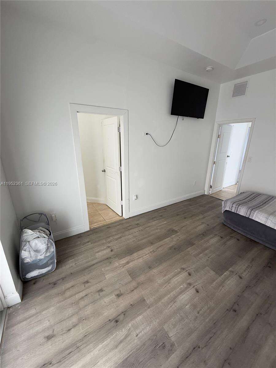 Miami | 12202 216th St N/A | Picture 22