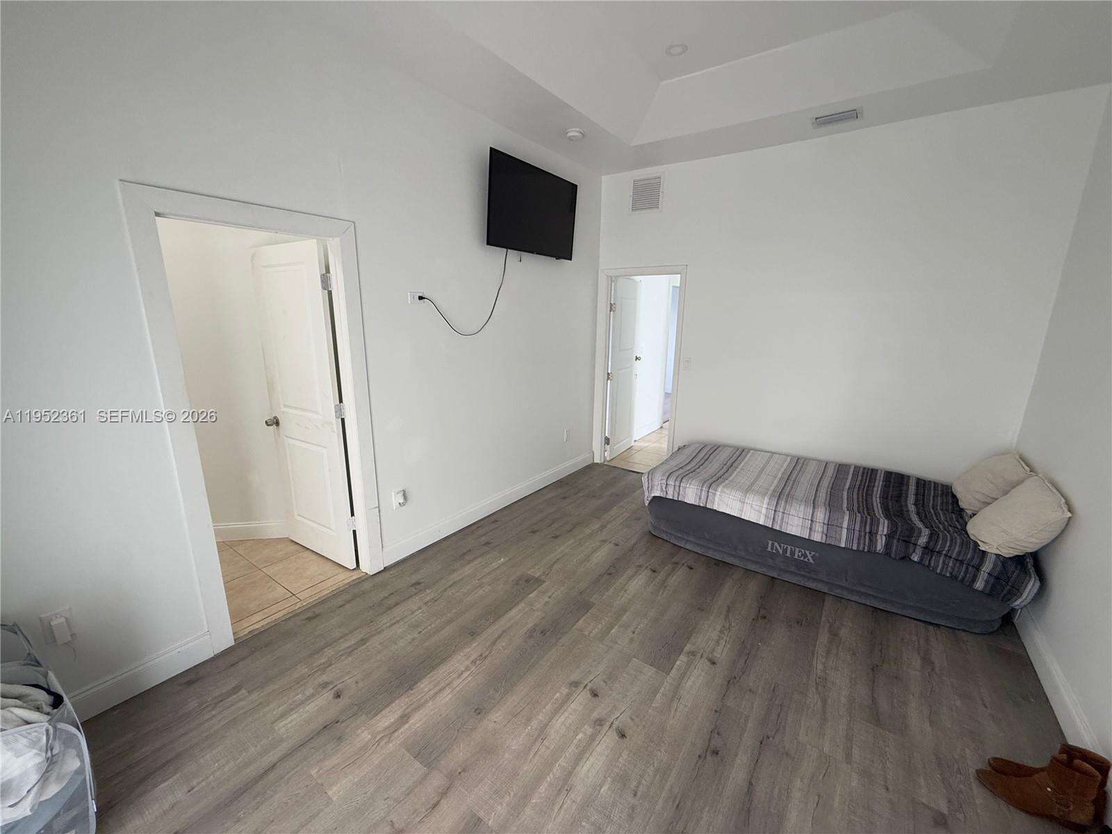 Miami | 12202 216th St N/A | Picture 23