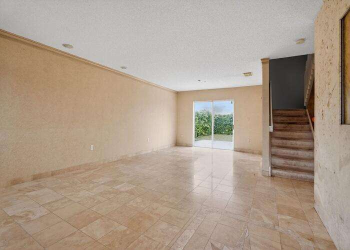 Miami | 18123 154th N/A | Picture 15