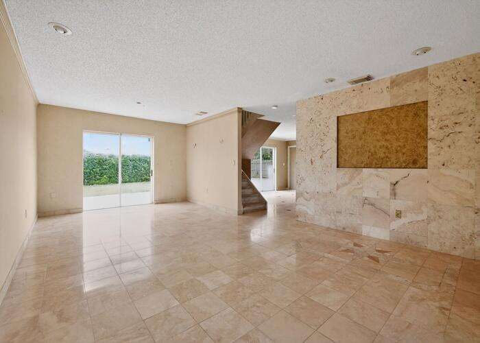 Miami | 18123 154th N/A | Picture 5