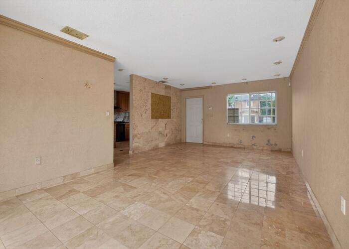 Miami | 18123 154th N/A | Picture 6