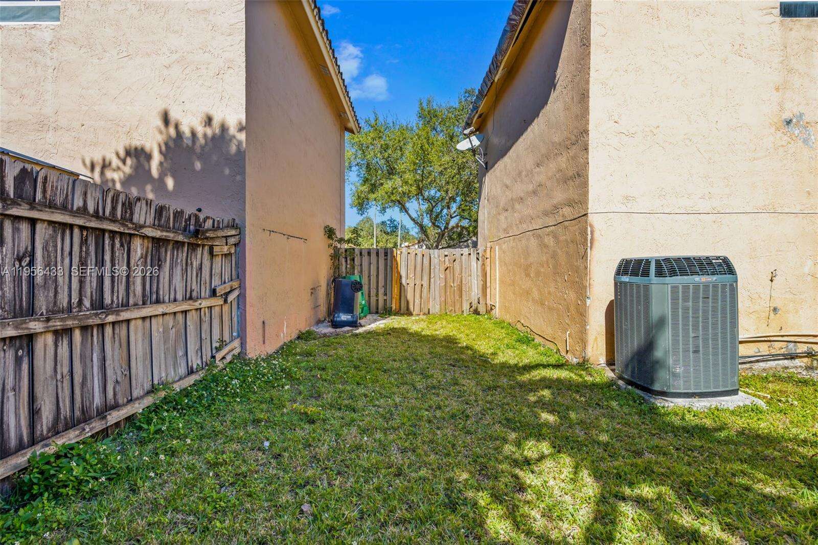 Miami | 15804 112th Ter N/A | Picture 46