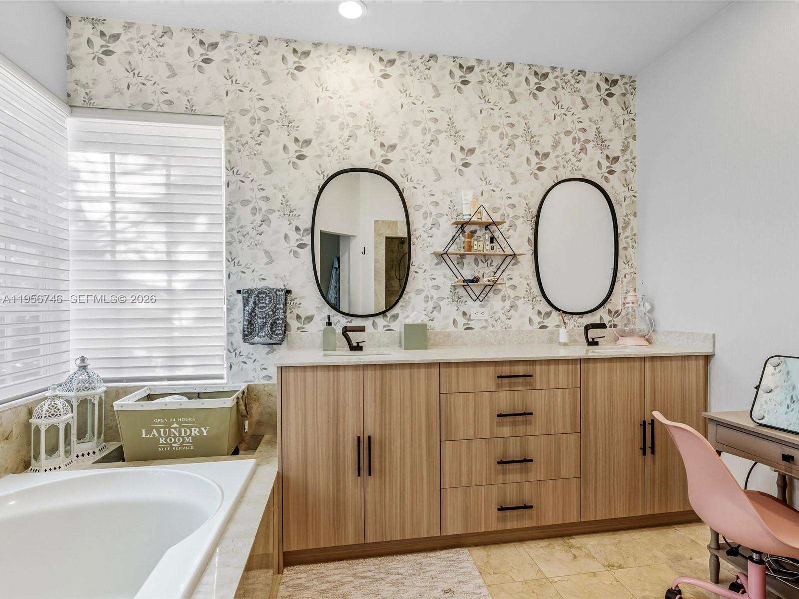 Sunny Isles Beach | 3960 194th Trl N/A | Picture 37