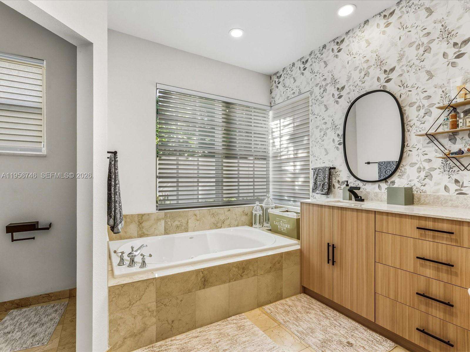 Sunny Isles Beach | 3960 194th Trl N/A | Picture 38