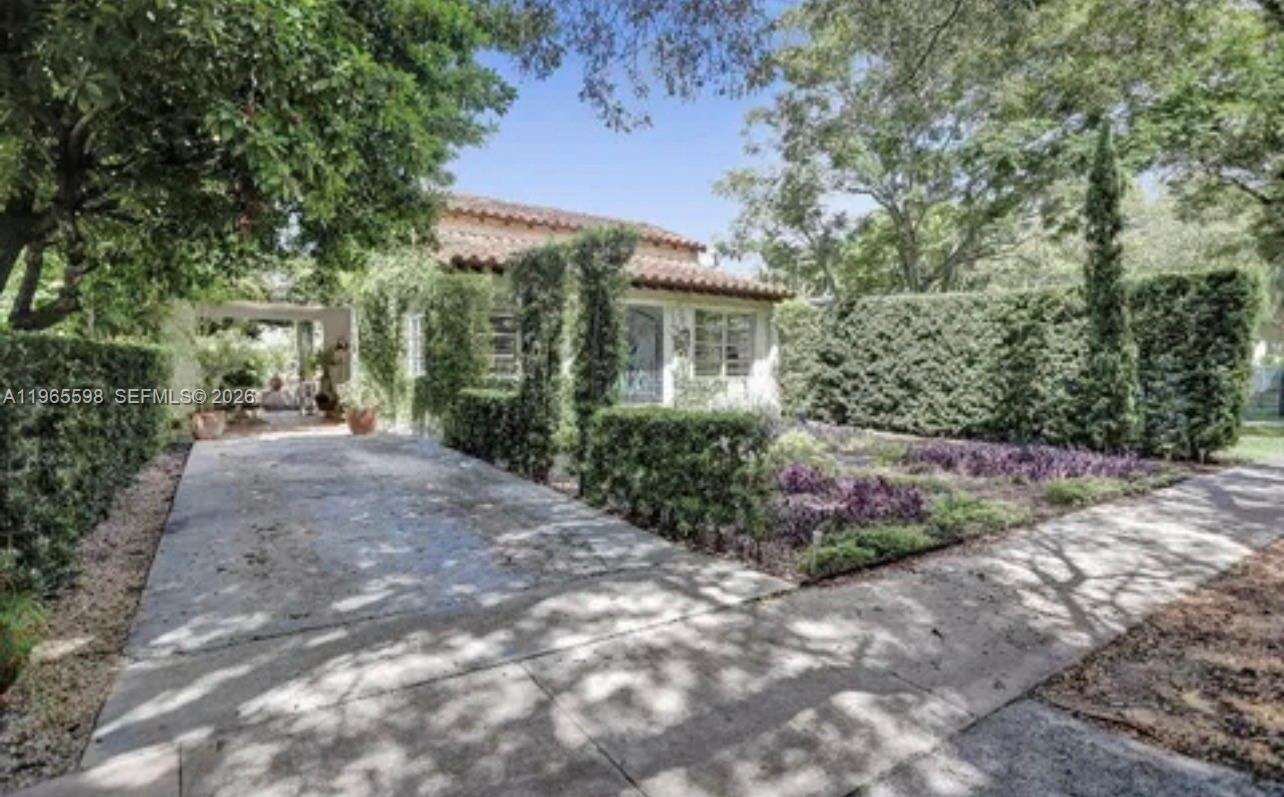 Coral Gables | 1107 Alhambra Cir N/A | Picture 1