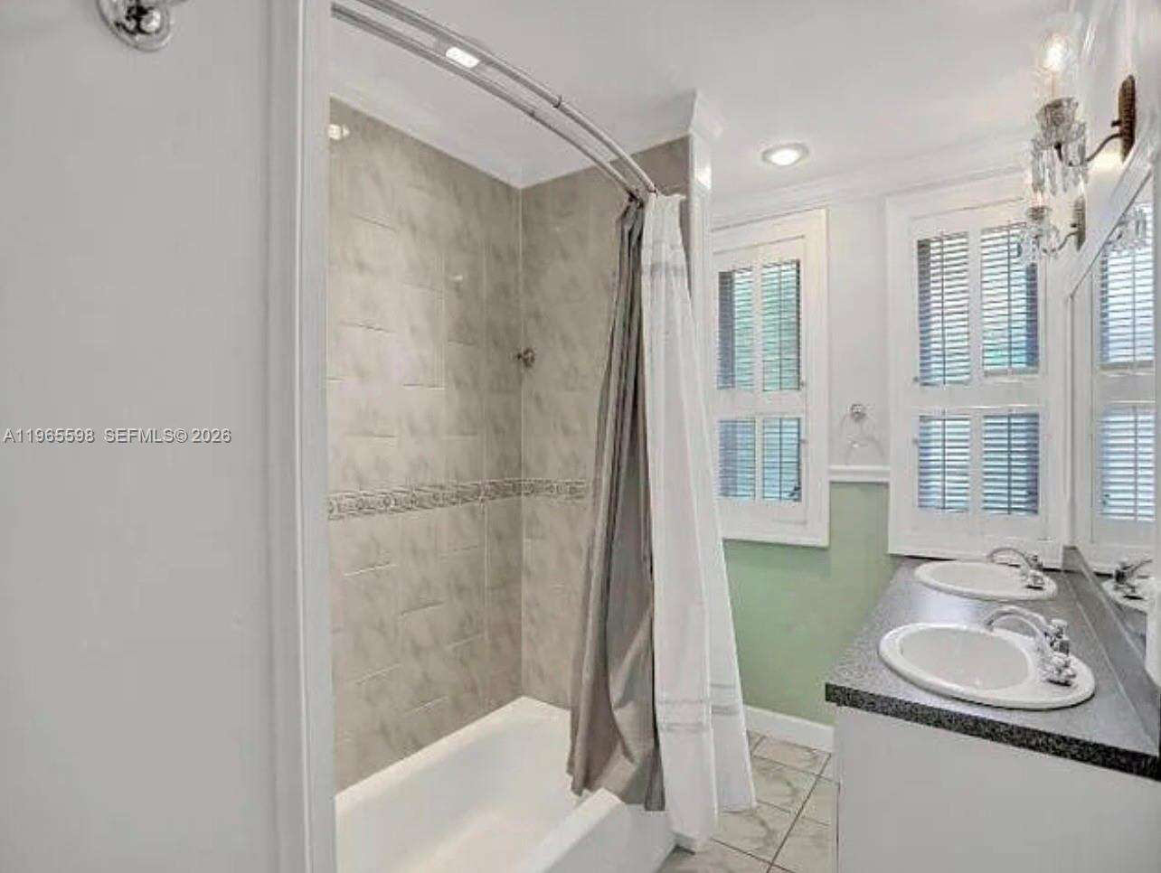 Coral Gables | 1107 Alhambra Cir N/A | Picture 13