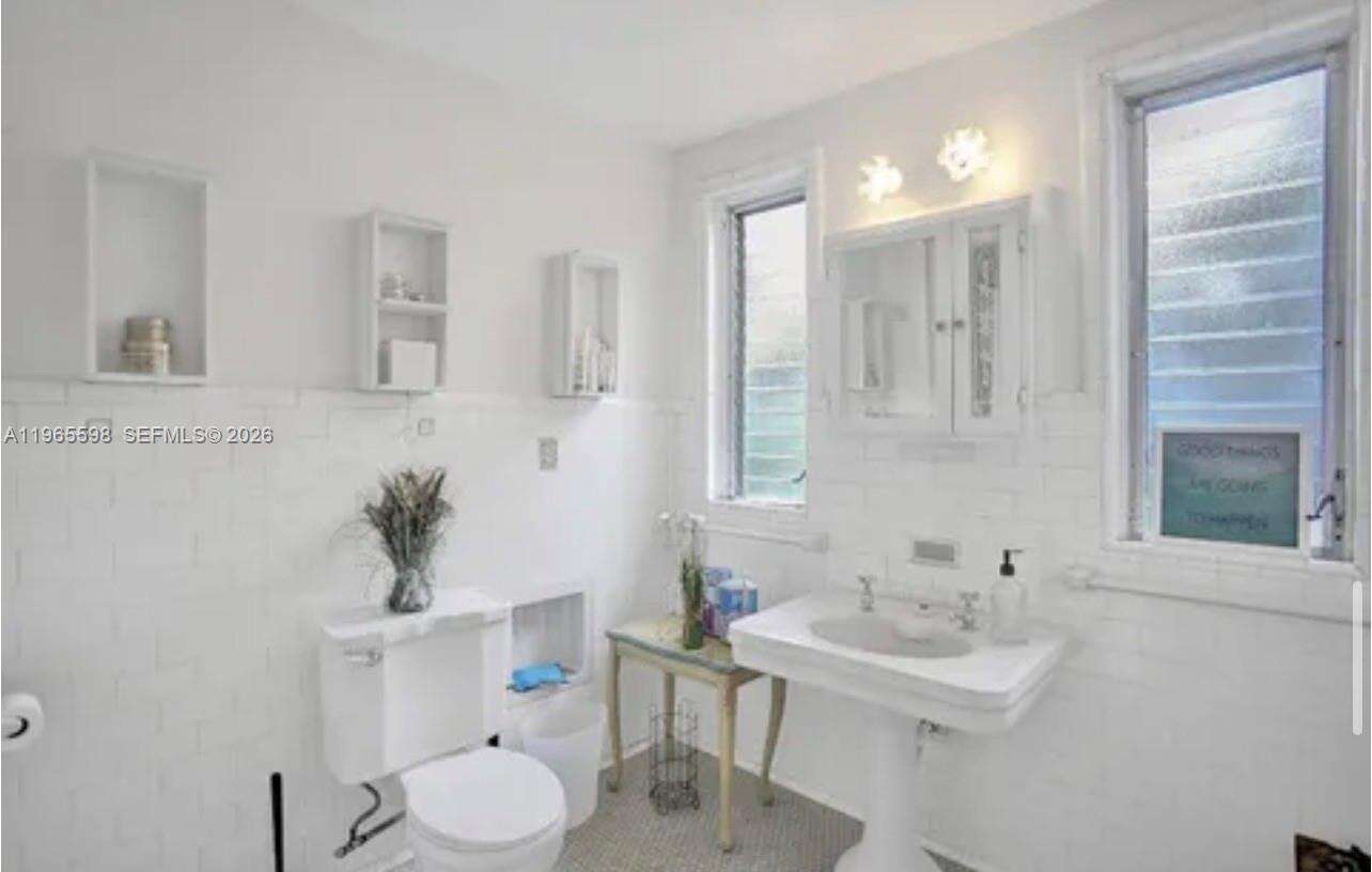 Coral Gables | 1107 Alhambra Cir N/A | Picture 14