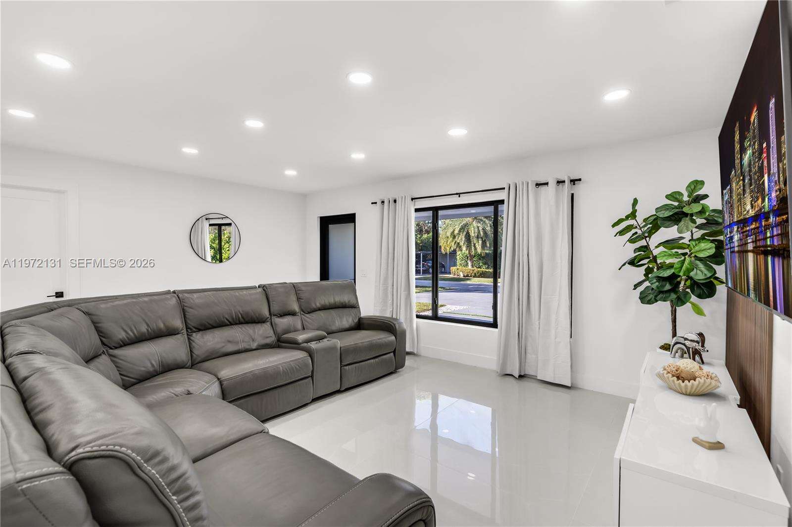Miami | 348 117th St N/A | Picture 11