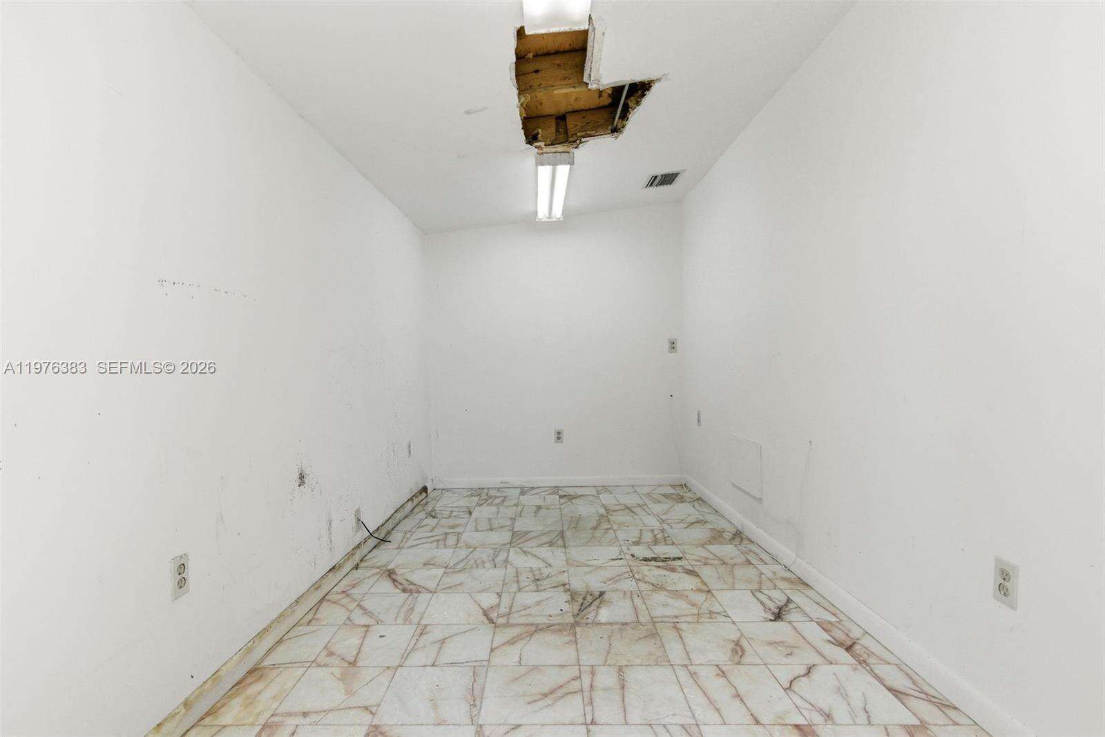 Miami | 9930 145th St N/A | Picture 63