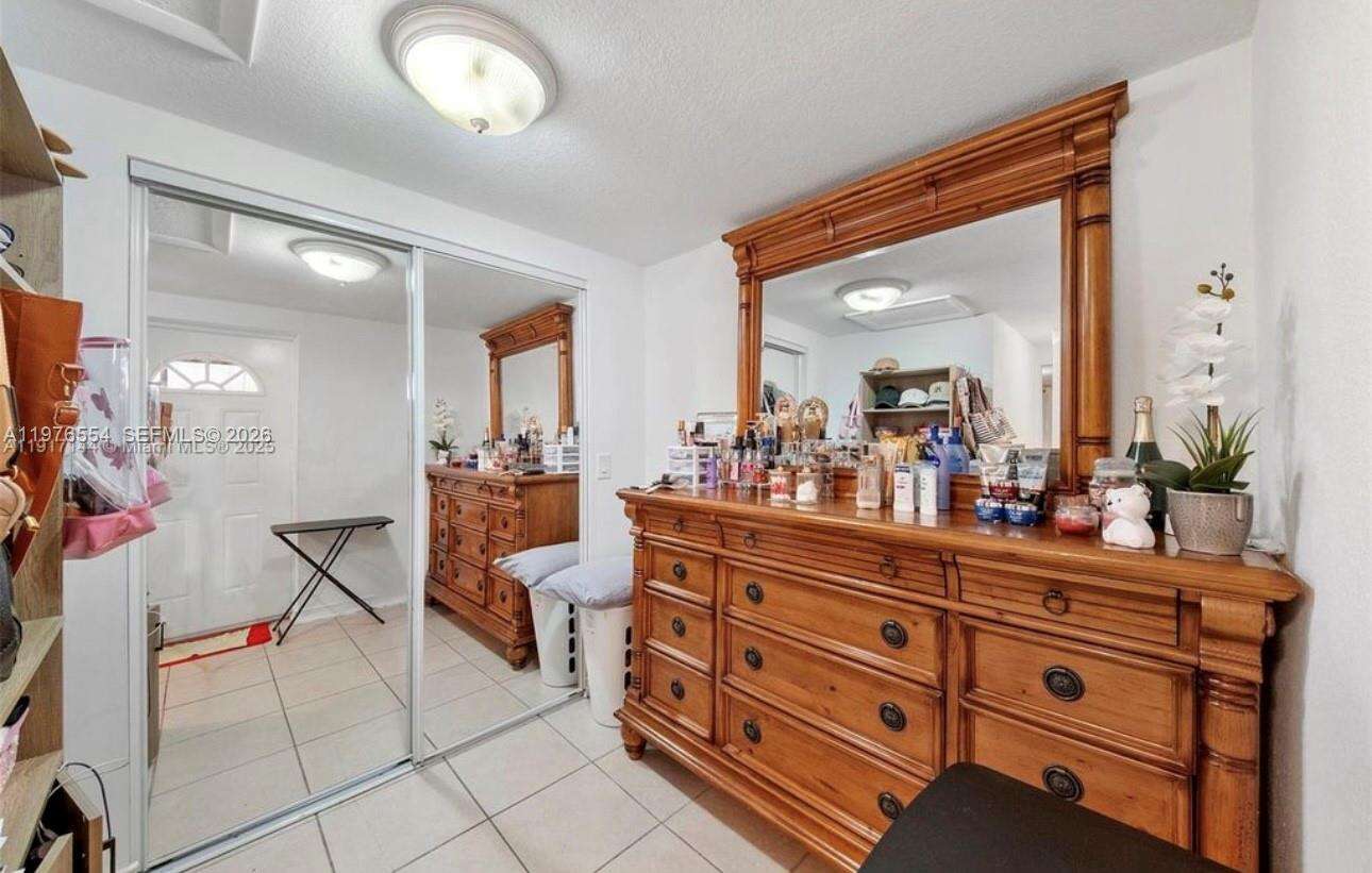 Miami | 5300 6th St N/A | Picture 19