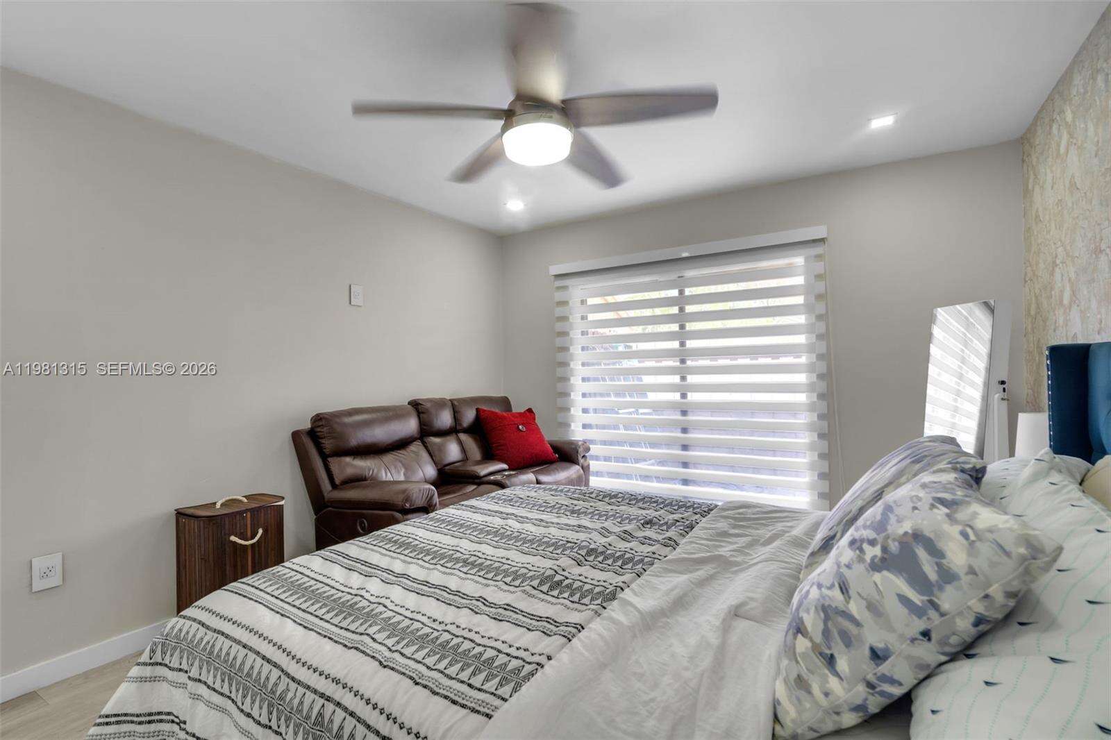 Miami | 19951 10th Place Way N/A | Picture 17