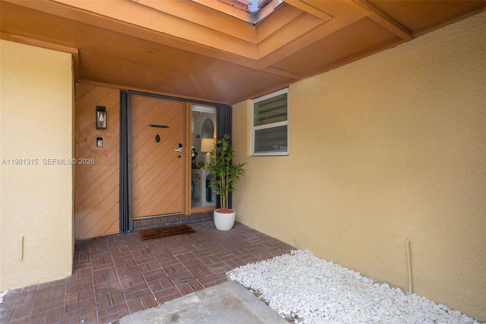 Miami | 19951 10th Place Way N/A | Picture 32