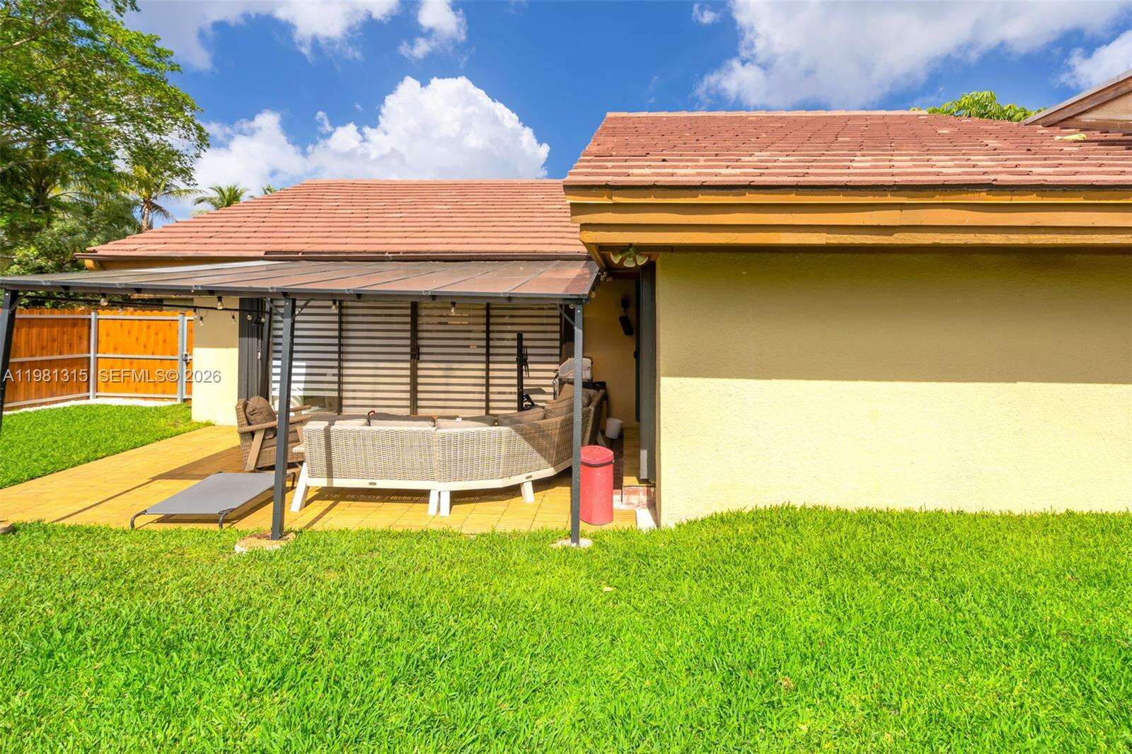 Miami | 19951 10th Place Way N/A | Picture 33