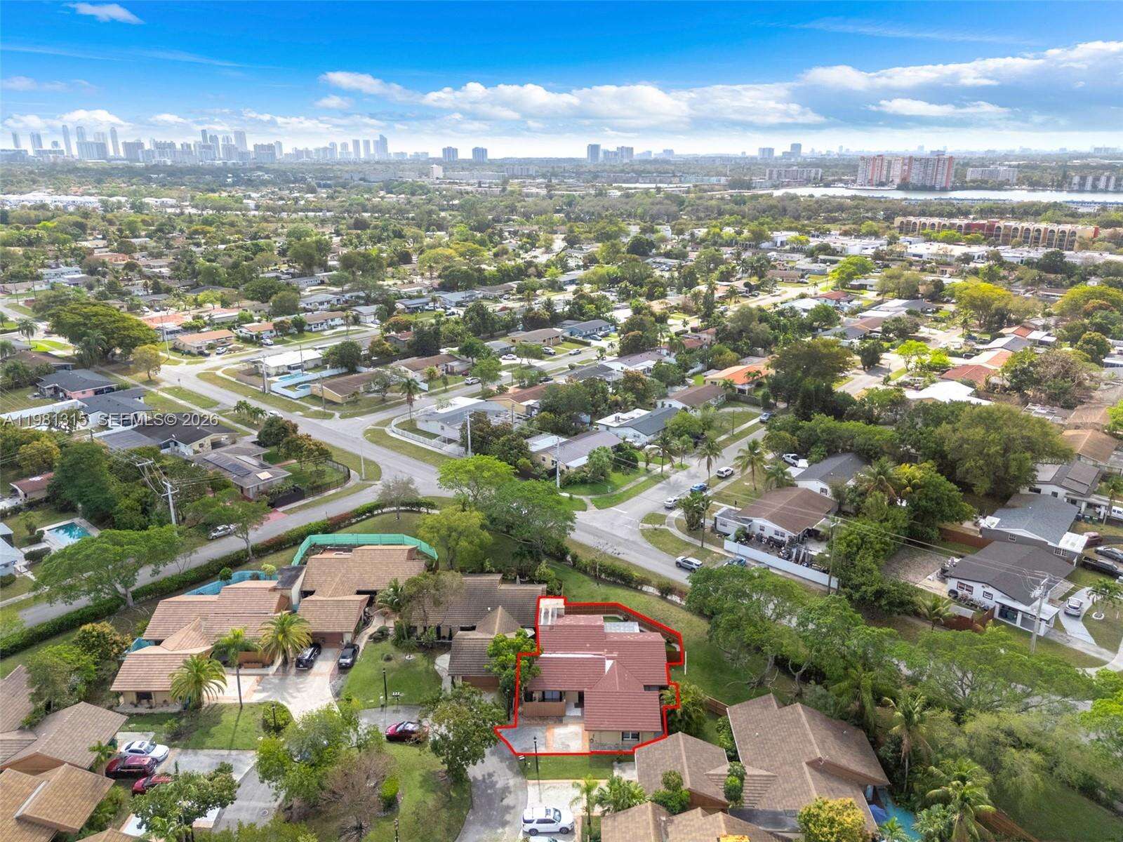 Miami | 19951 10th Place Way N/A | Picture 35