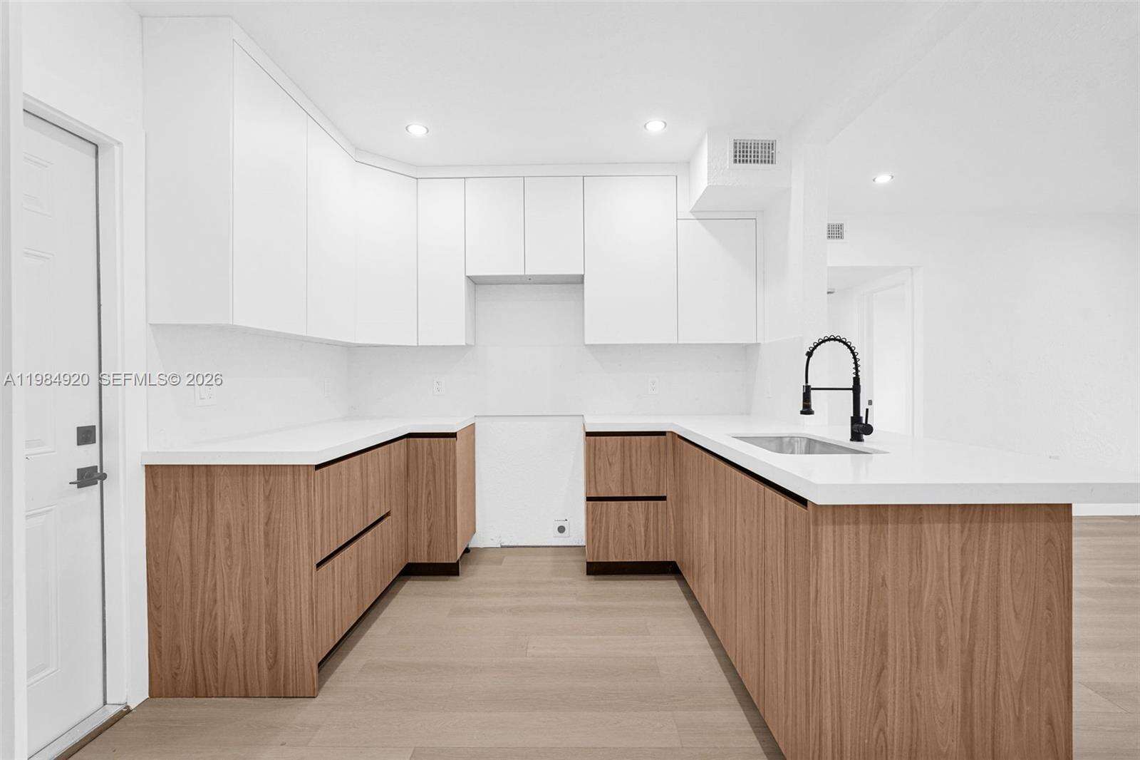 Miami | 1830 135th St N/A | Picture 16