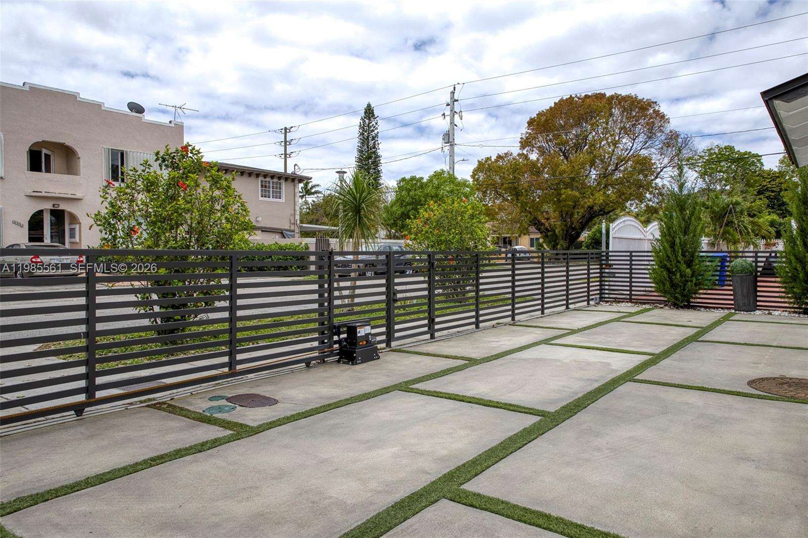 Miami | 2397 13th St N/A | Picture 10