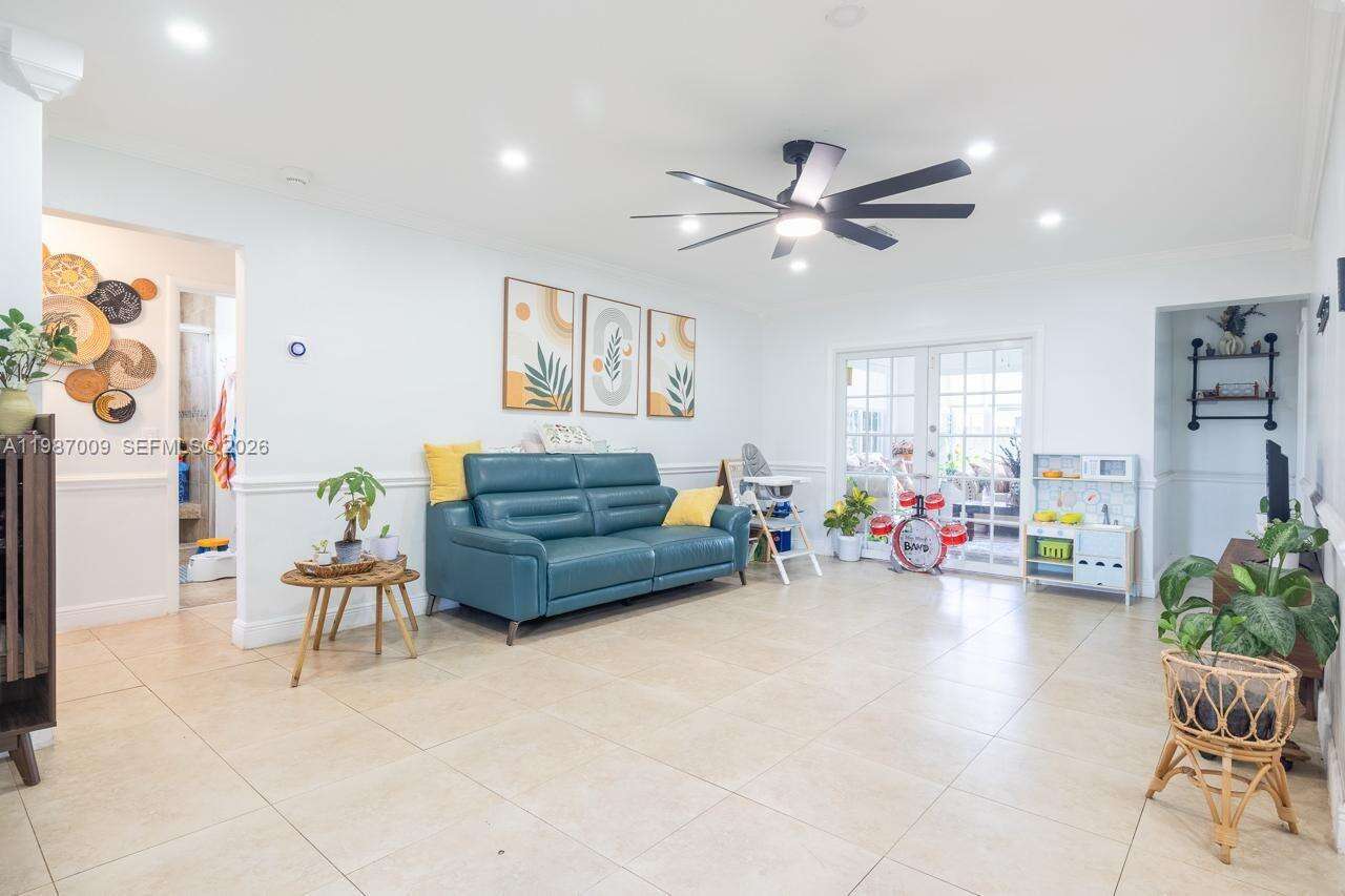 Pembroke Pines | 8740 11th St N/A | Picture 2