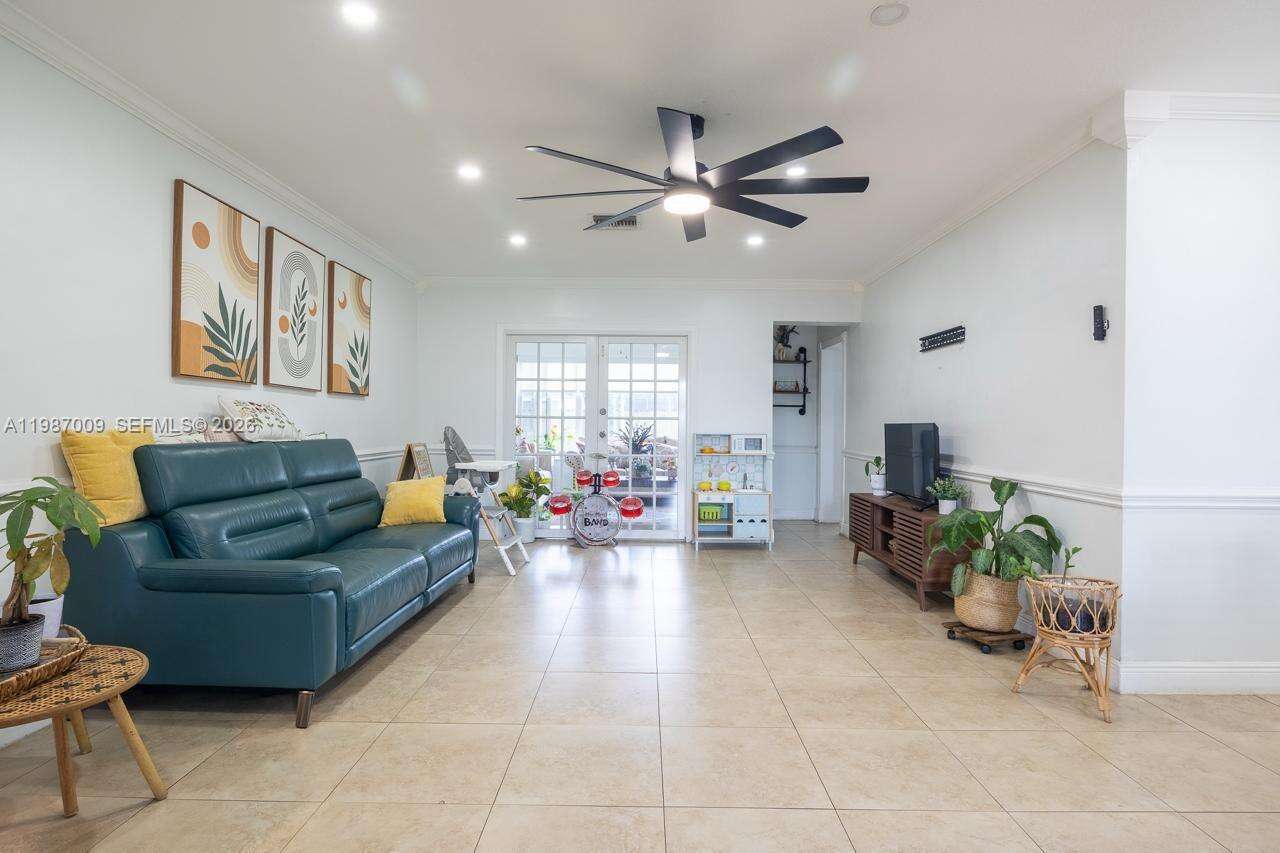 Pembroke Pines | 8740 11th St N/A | Picture 3