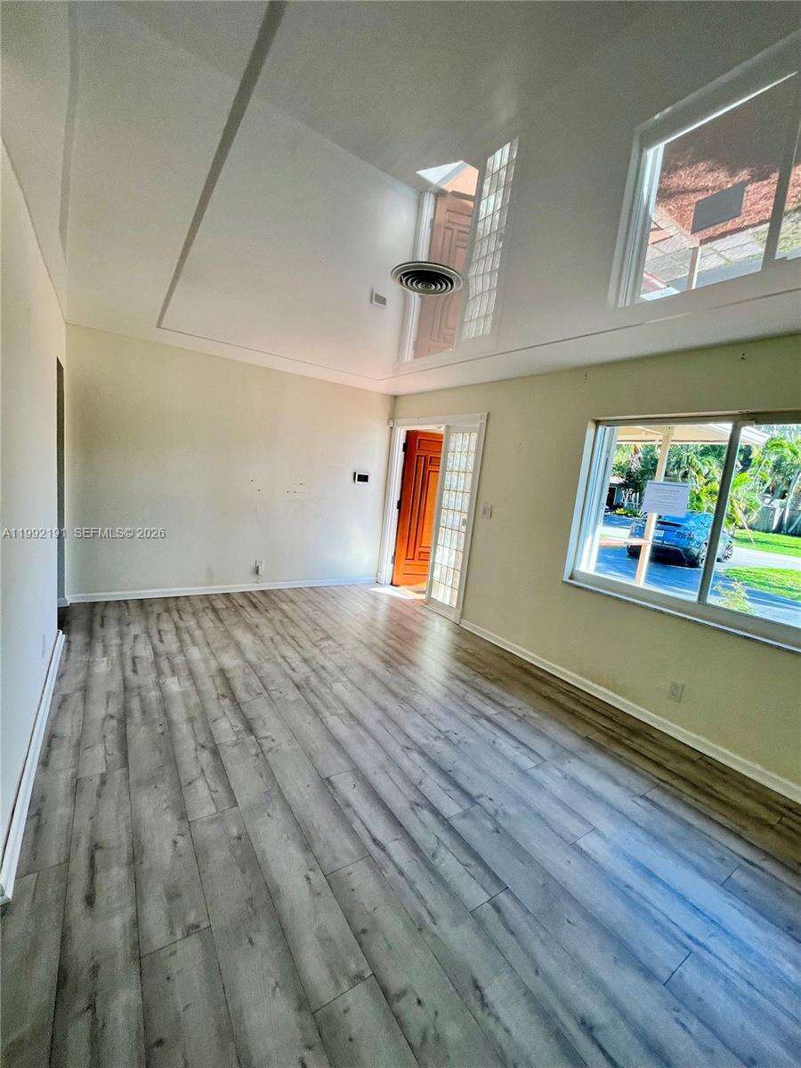 Oakland Park | 2031 32nd St N/A | Picture 4