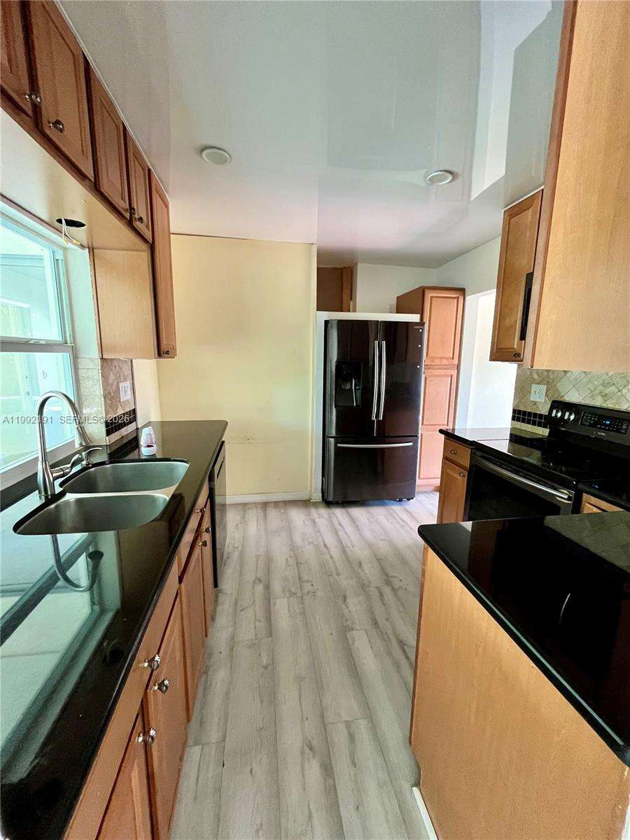 Oakland Park | 2031 32nd St N/A | Picture 6