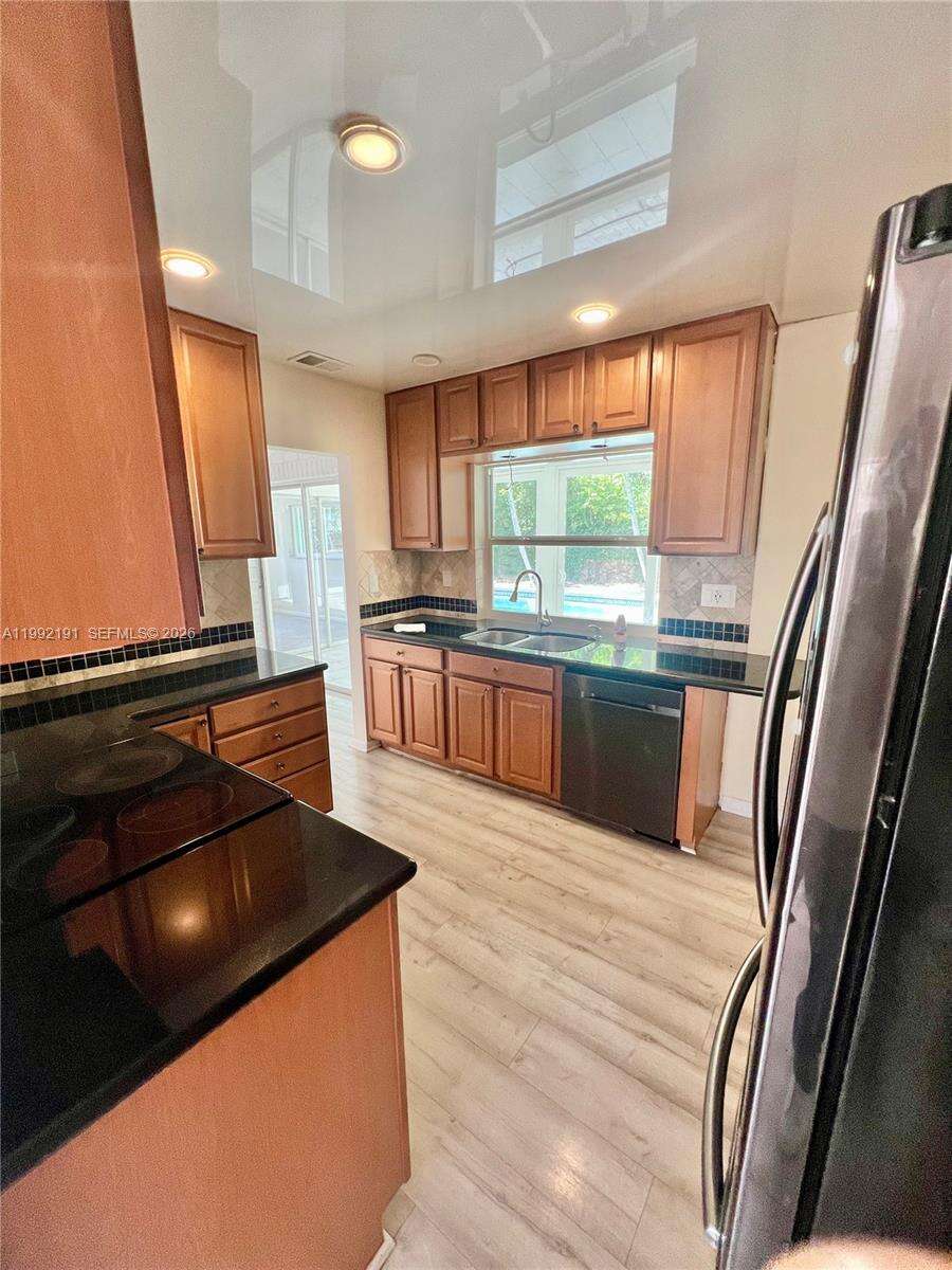 Oakland Park | 2031 32nd St N/A | Picture 7